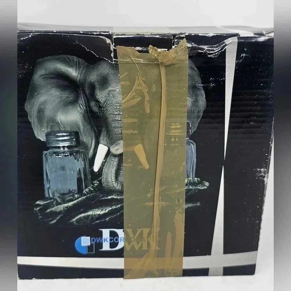 DWK Corp Vintage LMTD Edition Poly Resin Hand Painted Elephant Salt & Pepper Set